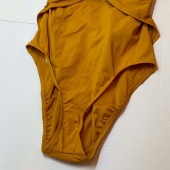 NWT Bleu Rod Beattie Yellow Crossback Halterneck One Piece - Picture 4 of 8